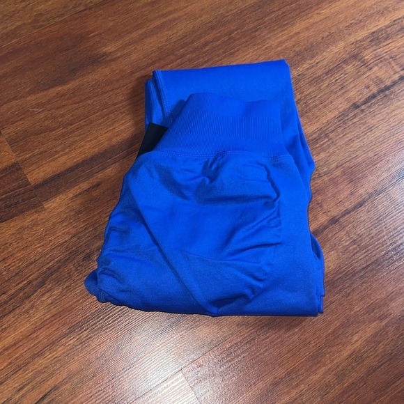 Til You Collapse Seamless Collection Contour Leggings Large Royal Blue booty - Picture 3 of 8